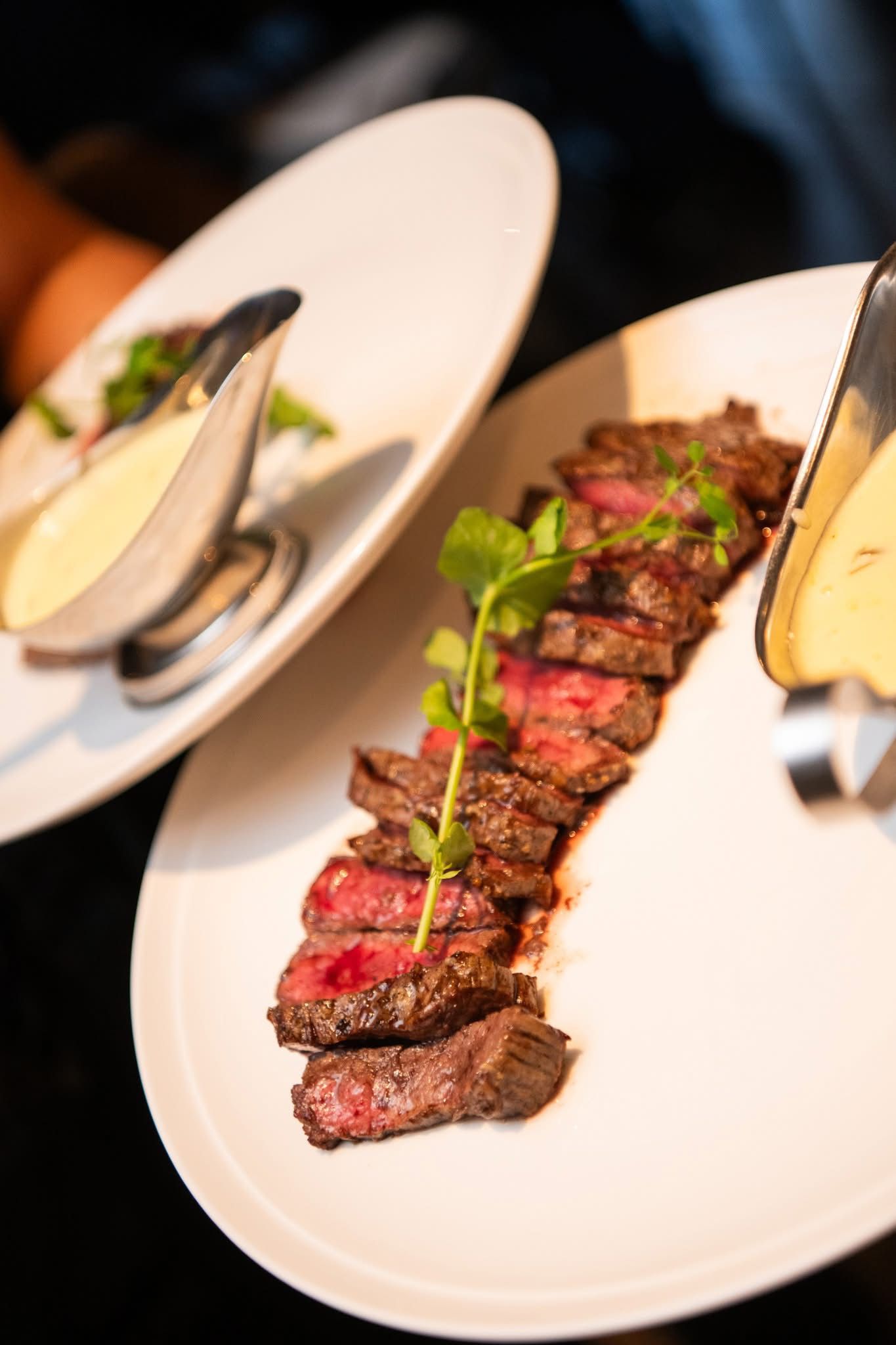 Steak Grillé, Sauce au Poivre